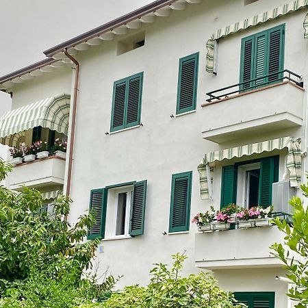 Apartamento Domus Zoe Forte dei Marmi Exterior foto