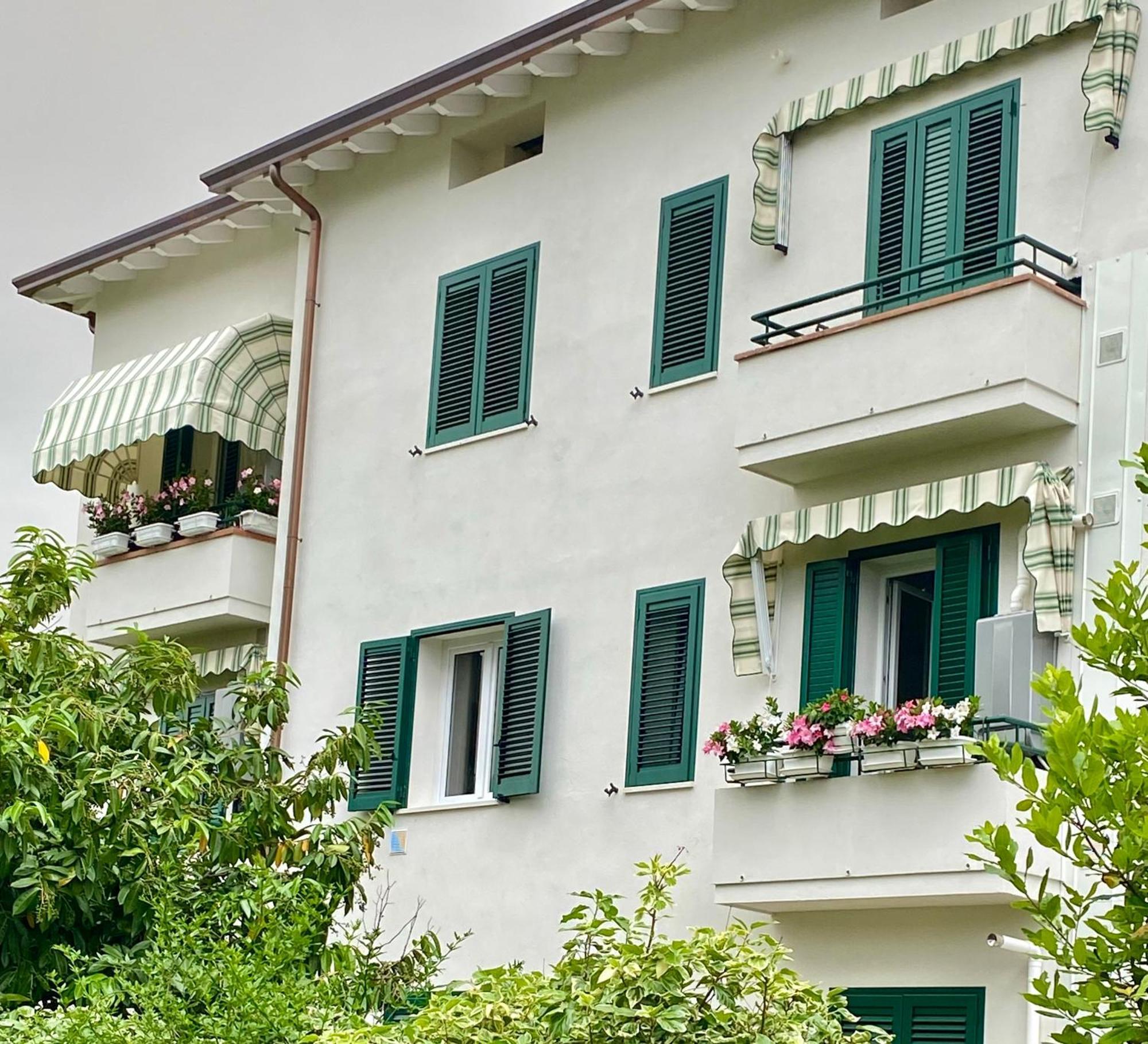 Apartamento Domus Zoe Forte dei Marmi Exterior foto